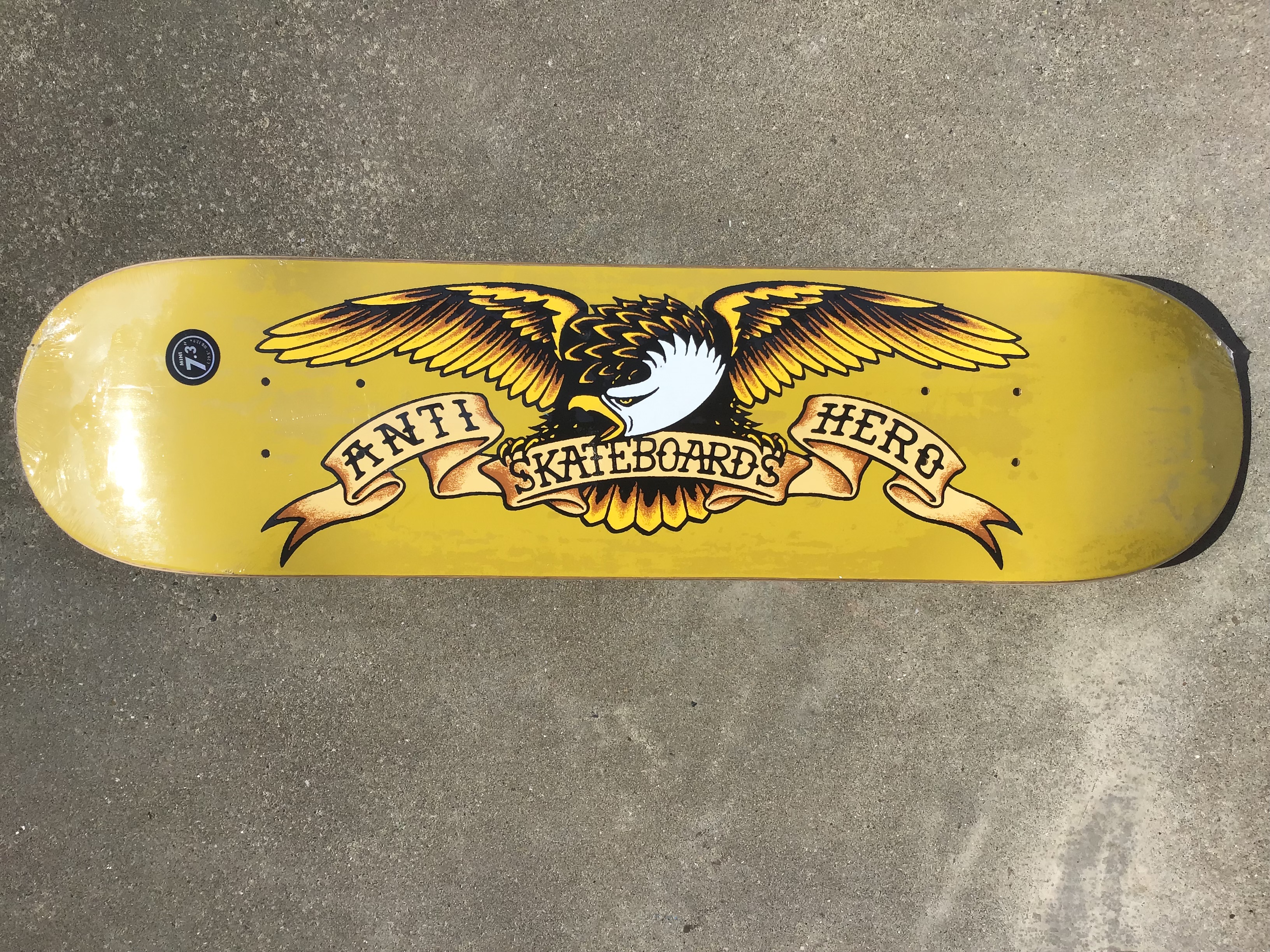 ANTIHERO SKATEBOARDS CLASSIC EAGLE MINI 7.3インチ アンタイヒーロー